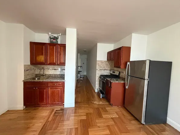2894 Grand Concourse APT 1F, Bronx, NY 10458