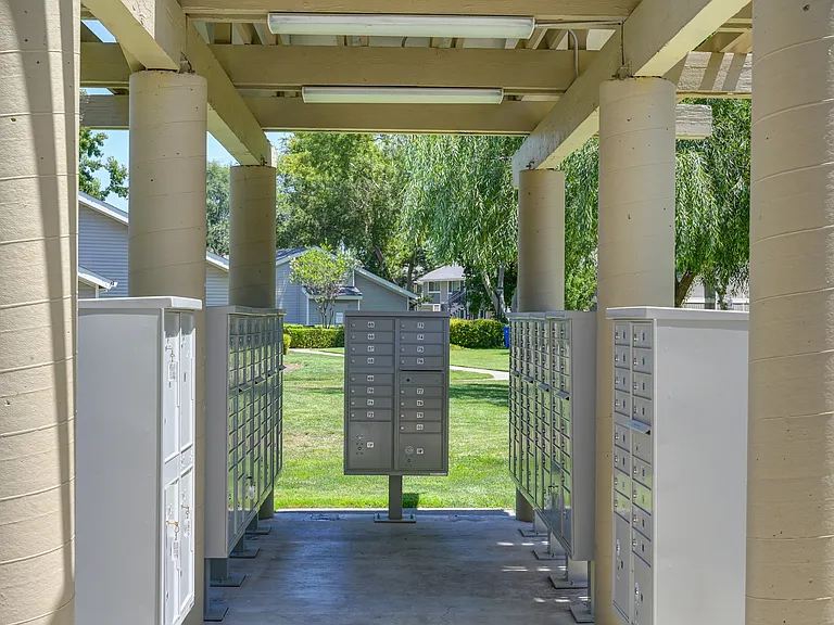 Pinecrest Apartments — Photo 23