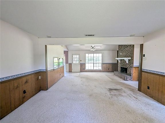 3rd image of 8459 Grand Oaks Dr
