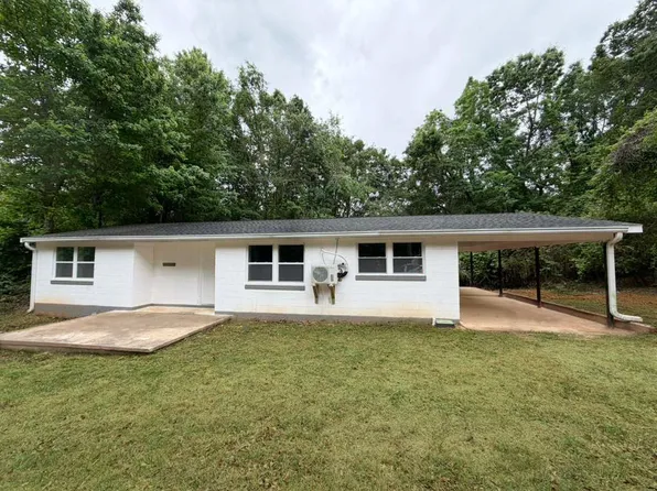 2737 Pierce Rd, Gainesville, GA 30507