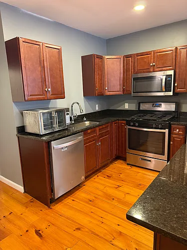 69 Catharine St #1 Photo 1