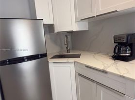 4531 Jackson St, Hollywood, FL