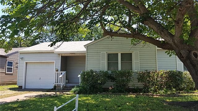 1st image of 430 Collins Dr