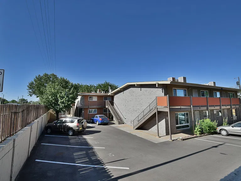 Spacious and Updated 2 Bed / 1 Bath Apt in the NE! — Photo 37