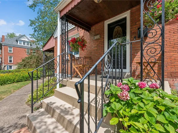 834 4th St, Oakmont, PA 15139