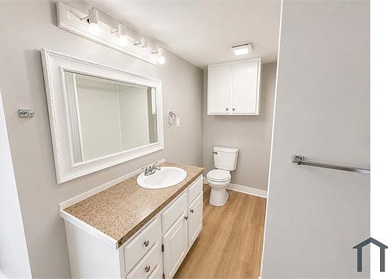 5th image of 25 Clinton St APT 3