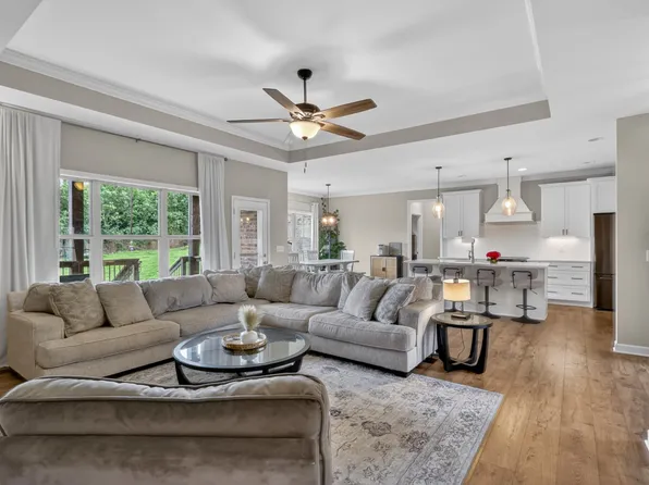 1005 Hiltonwood Blvd, Castalian Springs, TN 37031