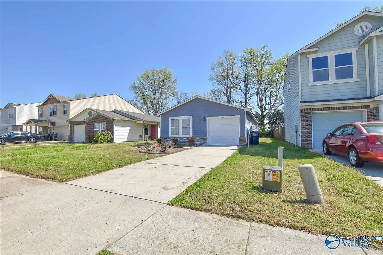 3 bed, 2.0 bath, 1470 sqft, $1,550 — Photo 2