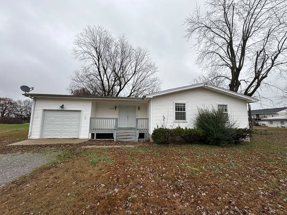 5770 Metropolis Lake Rd