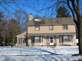 1016 Riverside Dr, Fort Atkinson, WI 53538