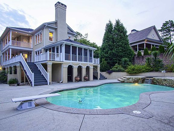 5th image of 504 Oak Brook Dr