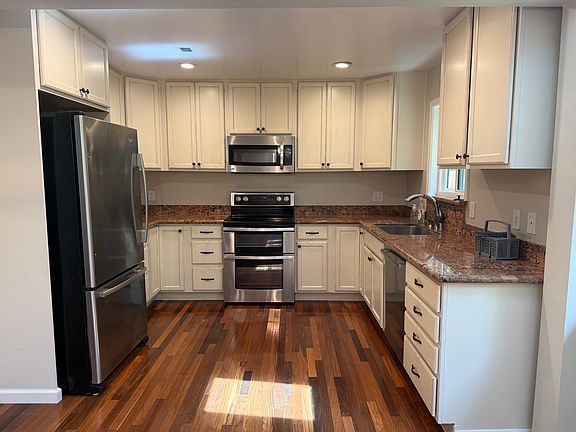 4th image of 474 Tyndall St