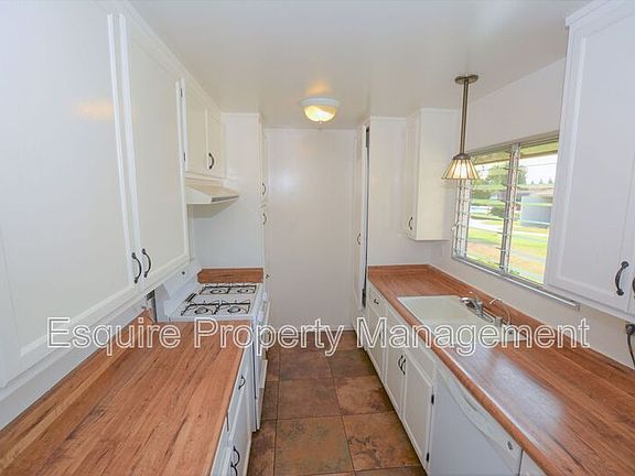 4th image of 2235 Camilar Dr