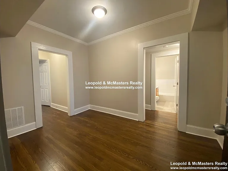 22 Short St #2 — Photo 7