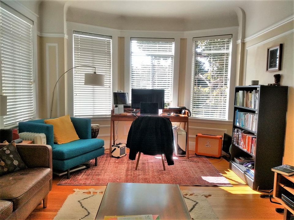 1st image of 550 Lake St #201