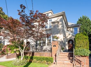 853 E 26th St, Brooklyn, NY 11210