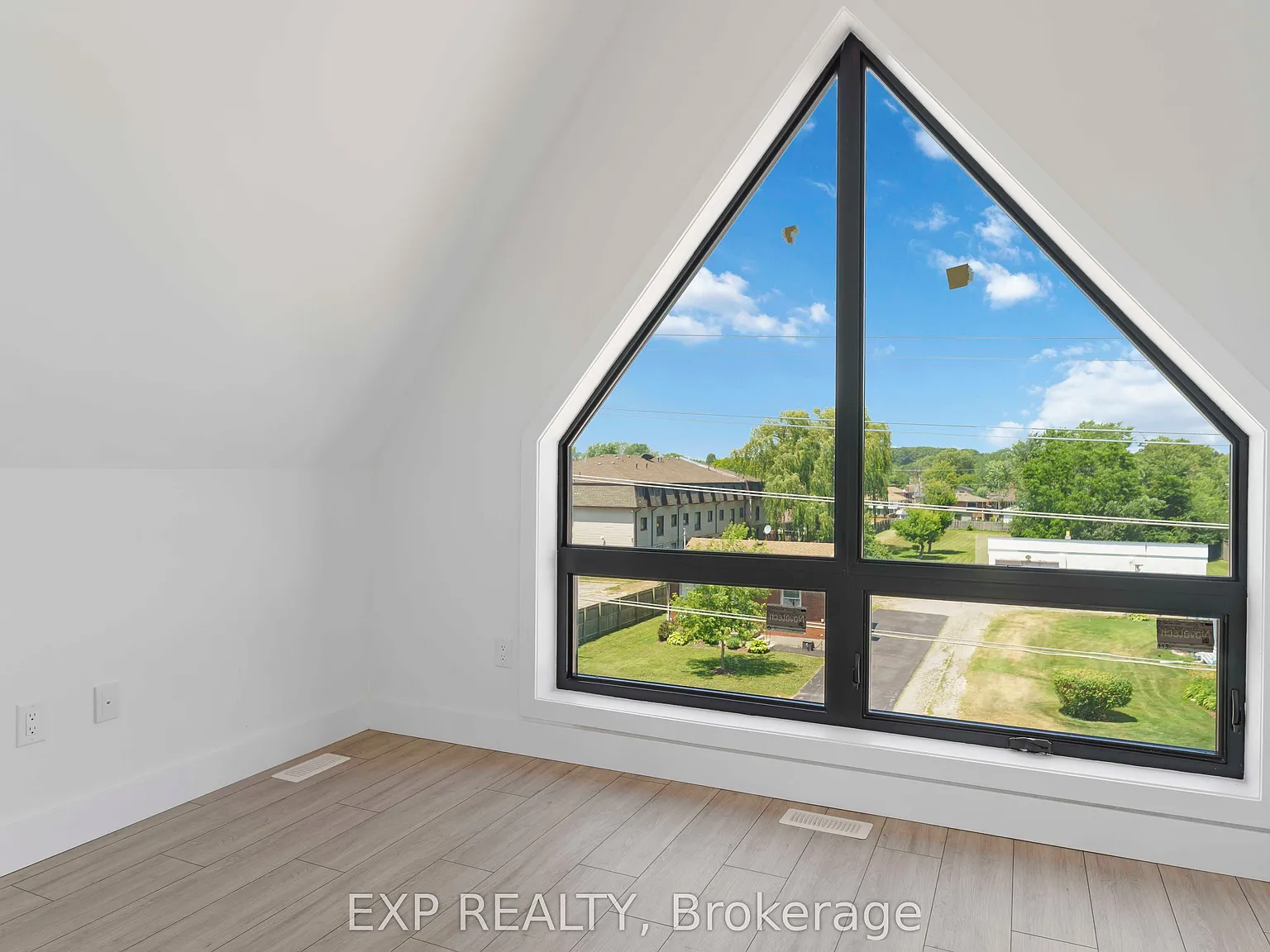 2 bed, $2,400 — Photo 3
