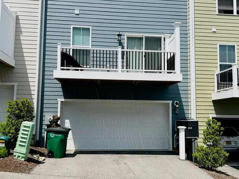 315 John Adams Dr NW — Photo 10