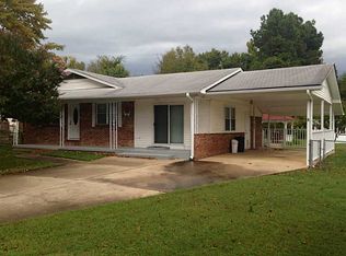 208 W Gum St, Greenwood, AR 72936