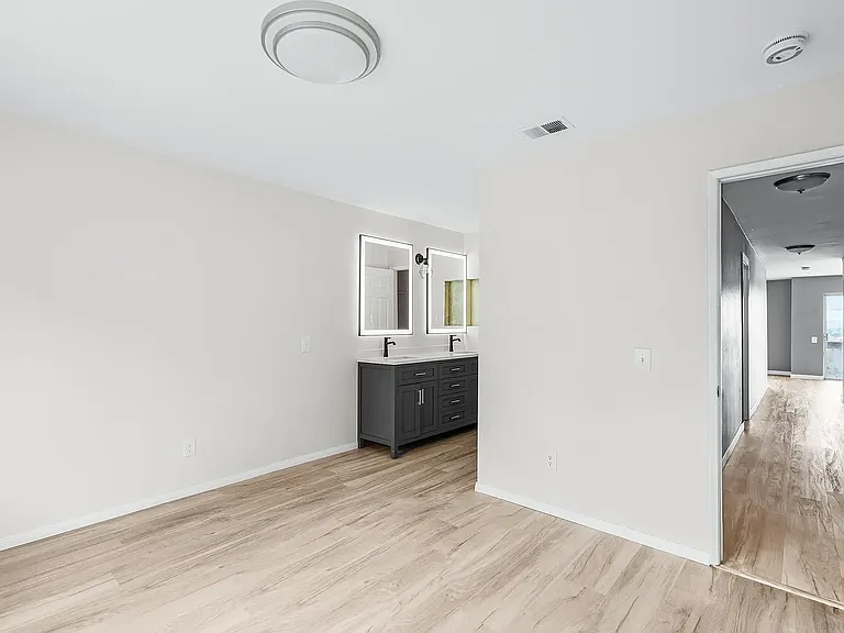 4262 Mesa Vista Way #8 — Photo 18
