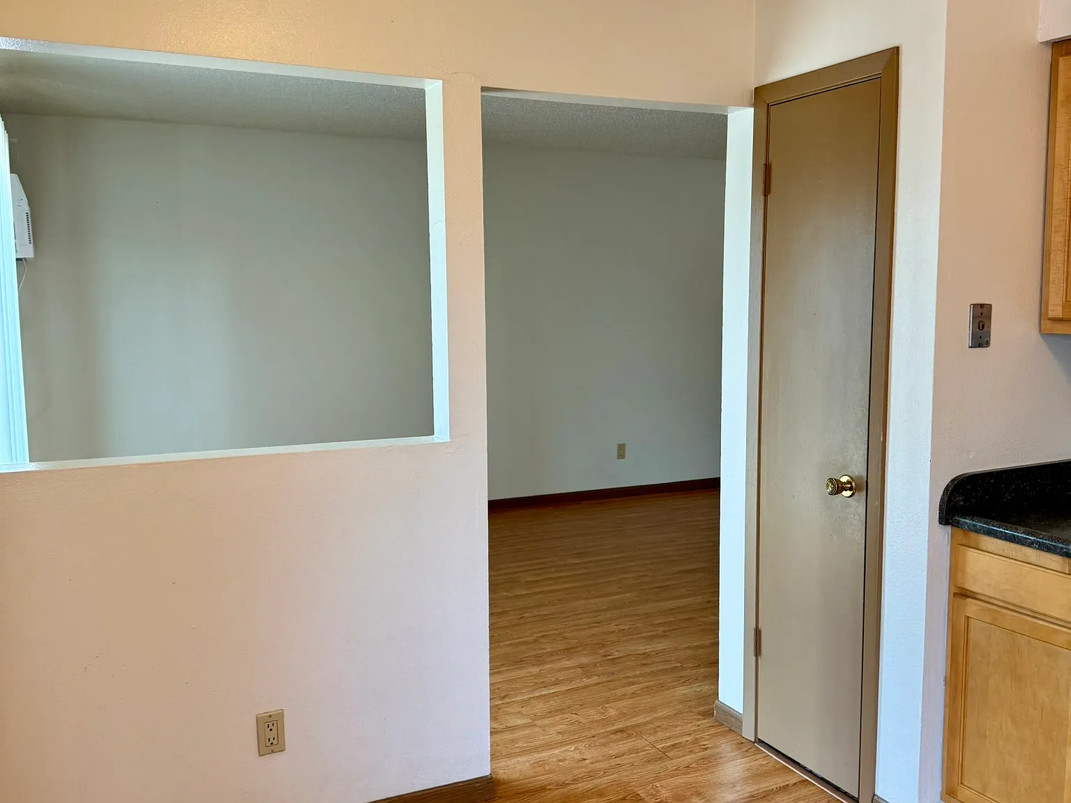 2 bed, $1,304 — Photo 4
