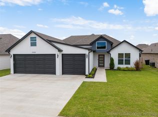 27420 E 108th Pl S, Coweta, OK 74429