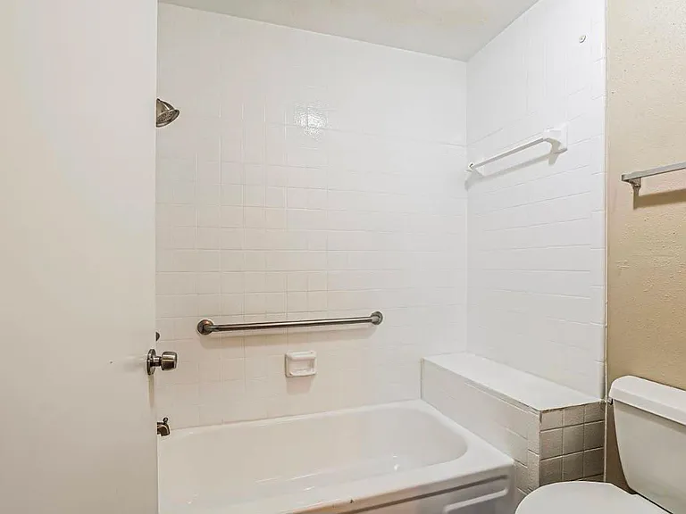 17311 Shrub Oak Dr — Photo 2