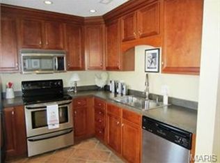 1418 Peacock Ln UNIT 1418, Saint Louis, MO