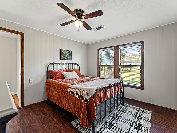 2nd image of 4022 Crosby Cedar Bayou Rd
