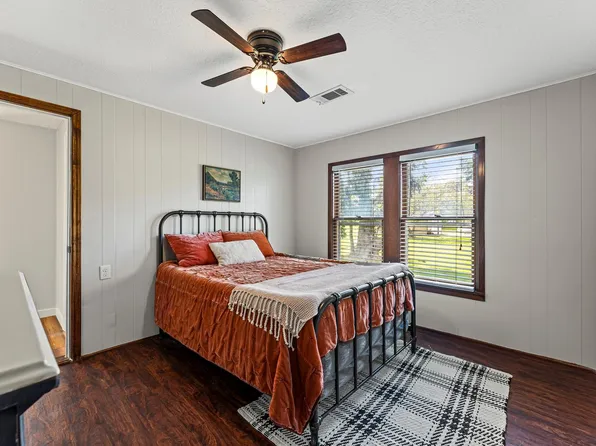4022 Crosby Cedar Bayou Rd, Baytown, TX 77521