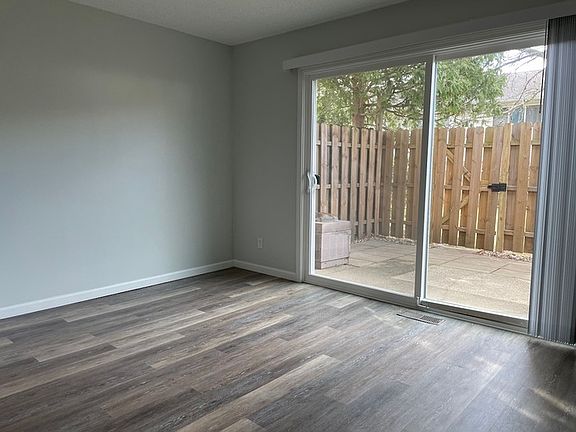 3rd image of 3630 Kenbrooke Ct #3630