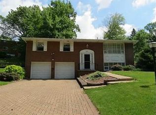 547 Neola Dr, Pittsburgh, PA 15237
