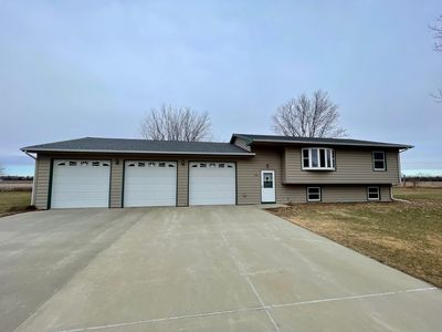 1155 School St, Lake Andes, SD, 57356