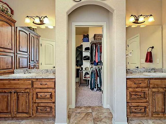 4th image of 4400 SW Wheatgrass Blvd