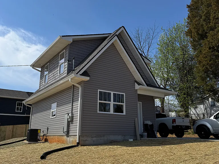 801 Sapphire Rd NW — Photo 13