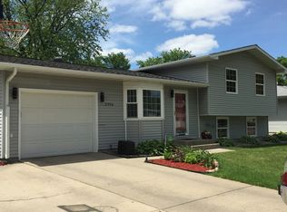 2956 3rd St N, Fargo, ND 58102