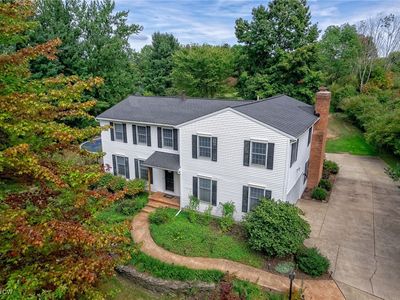 17621 Creekside Dr, Chagrin Falls, OH, 44023