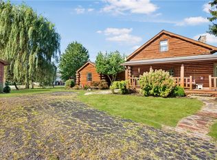 6756 Edison St NE, Hartville, OH 44632