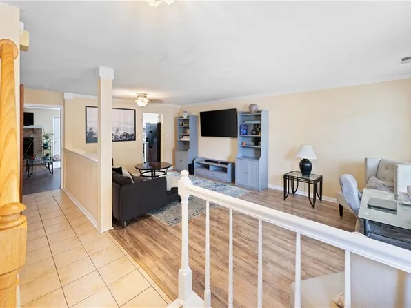 4726 Woods Edge Rd, Virginia Beach, VA 23462