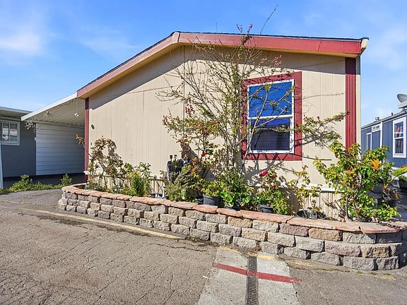 2nd image of 2963 Santa Rosa Avenue #B-2