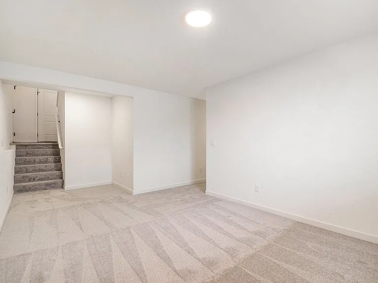 7320 Sessile Cir — Photo 12