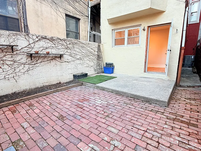 324 N 18th St #1 — Photo 13