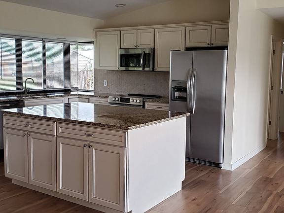 4th image of 607 SW Lucero Dr