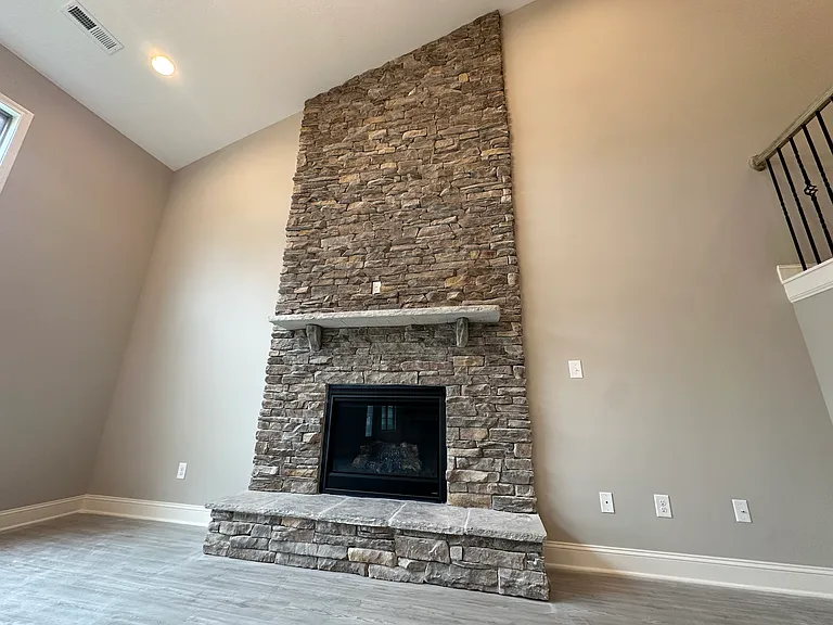 9538 Snowy Cliff Ln — Photo 14