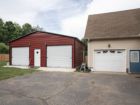 2nd image of 205 Ashmont Ln