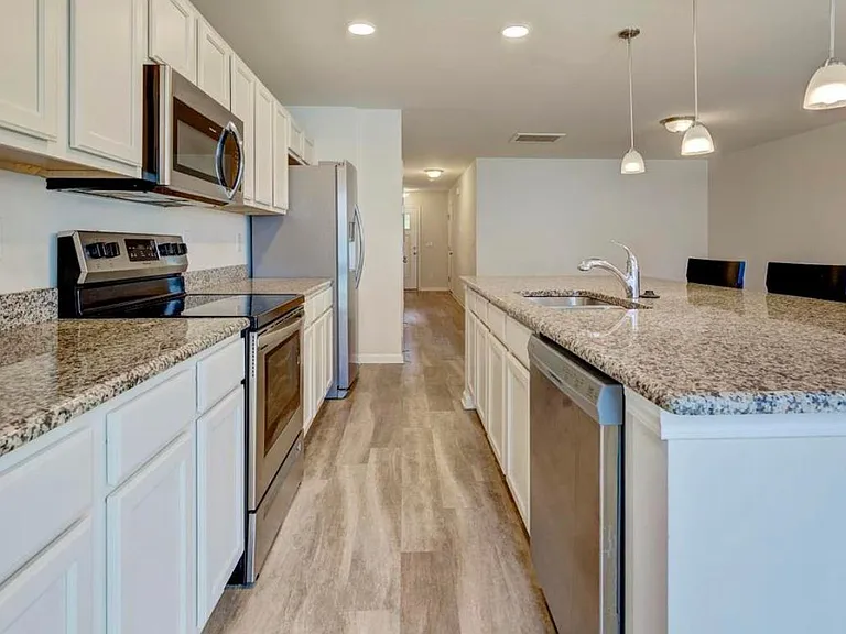 1139 Fairway Ln #1139 — Photo 4