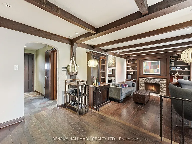 31 Glen Oak Dr — Photo 8