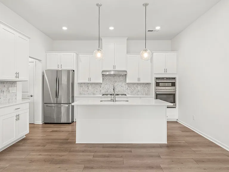 5807 Clear Creek Ln — Photo 10