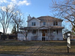 2520 Park Ln, Glenview, IL 60025