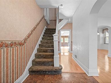 2867 Castlegate Ave, Pittsburgh, PA 15226 | Zillow